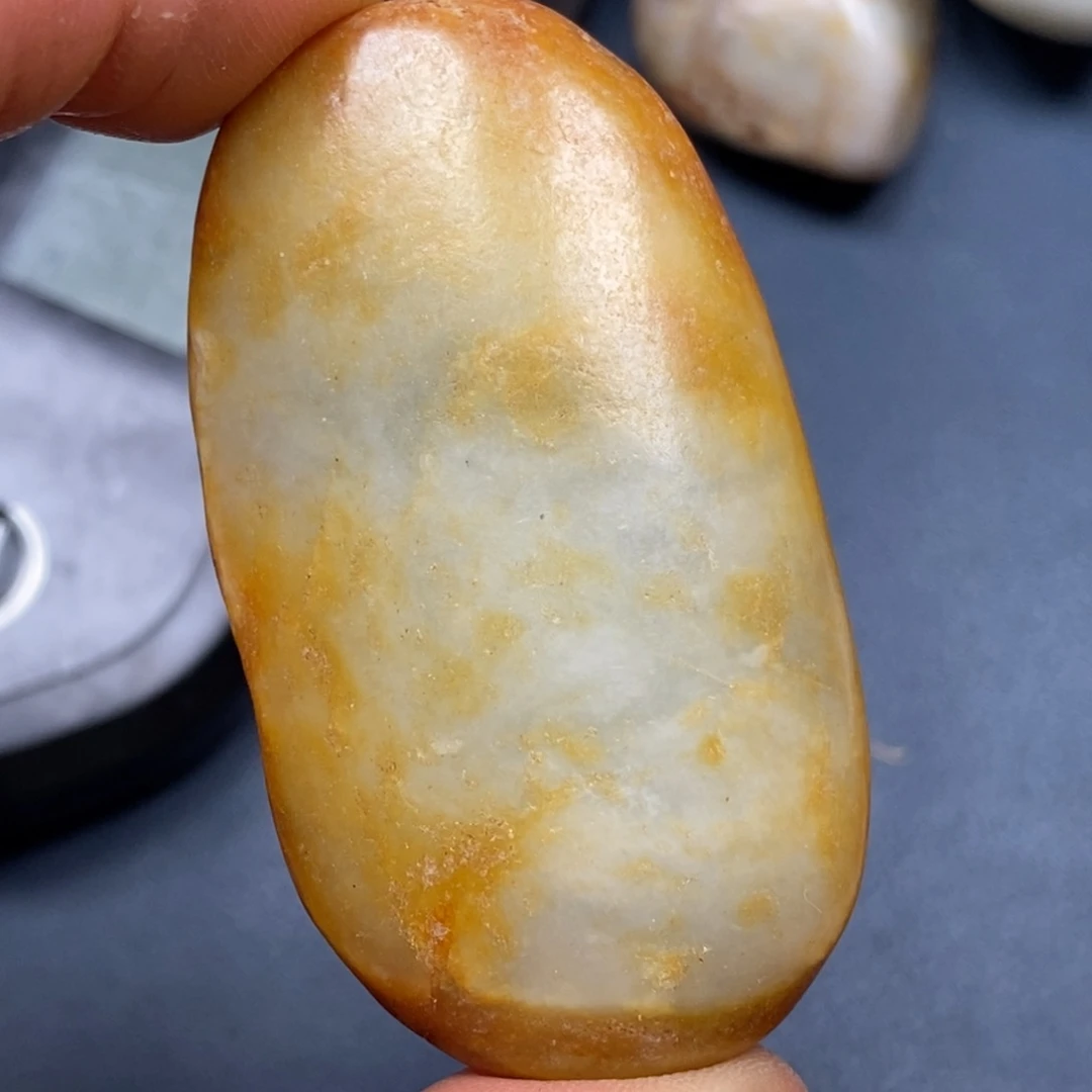 和田玉未镶嵌车挂