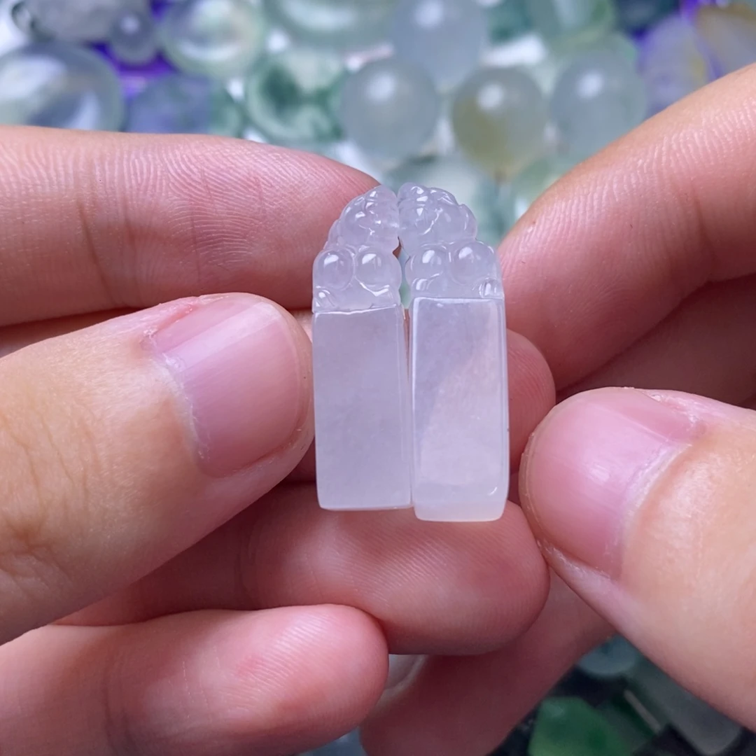 定制翡翠未镶嵌挂件