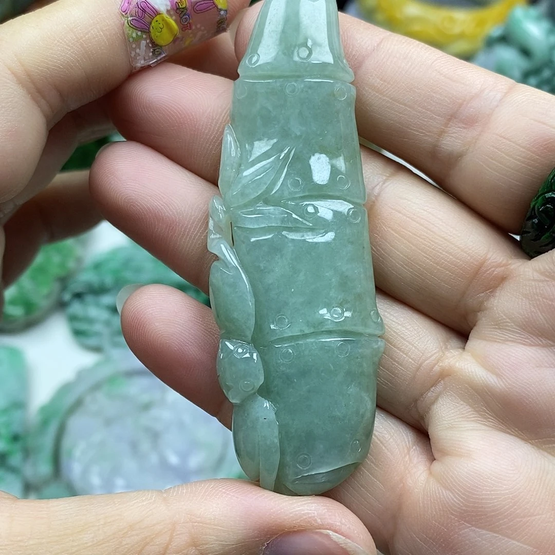 颈饰未镶嵌翡翠牌子