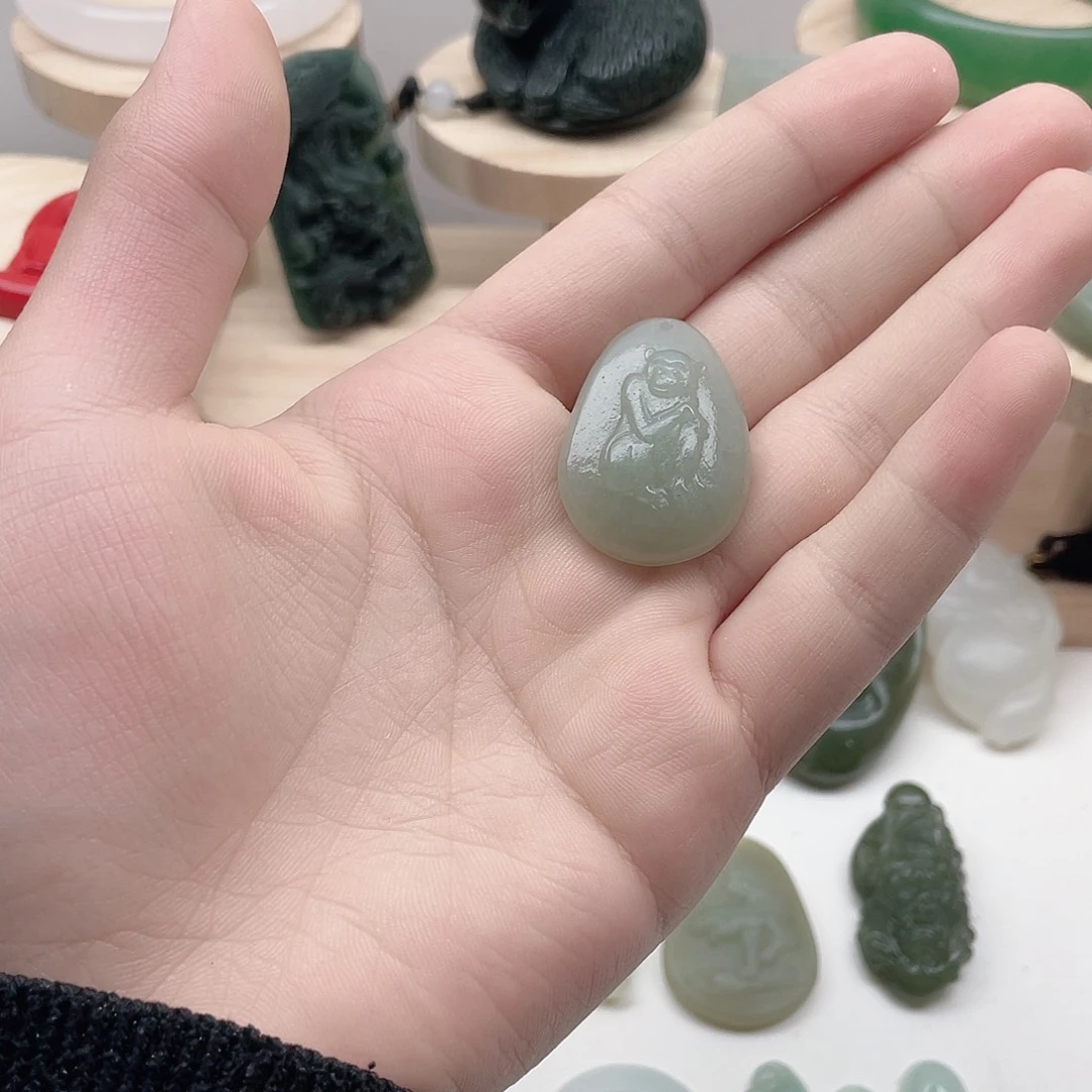 和田玉未镶嵌颈饰