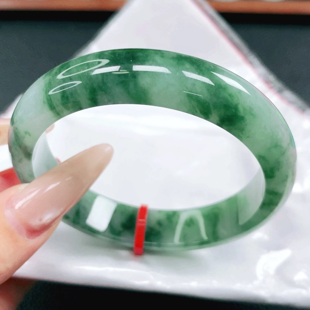 翡翠未镶嵌手镯56