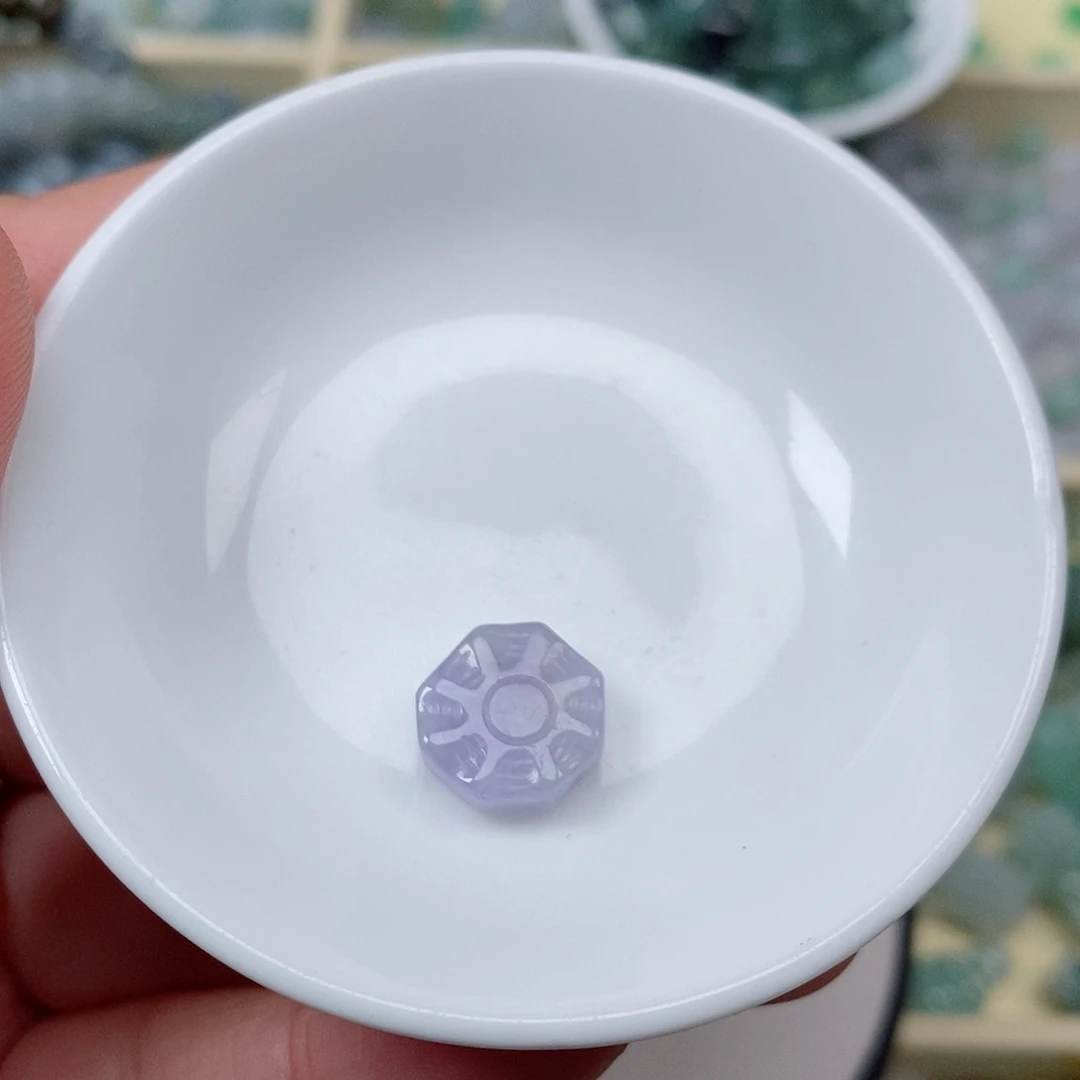 翡翠吊坠(不含链)未镶嵌雨*?