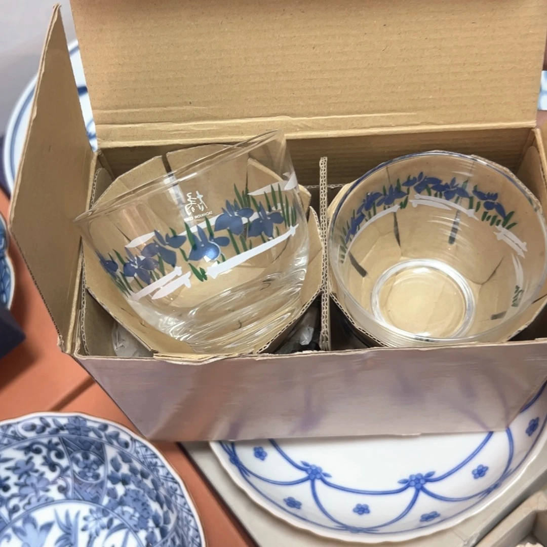 瓷片哈哈哈我也是个很爱吃甜食