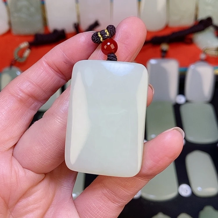 【闪购商品】颈饰未镶嵌和田玉