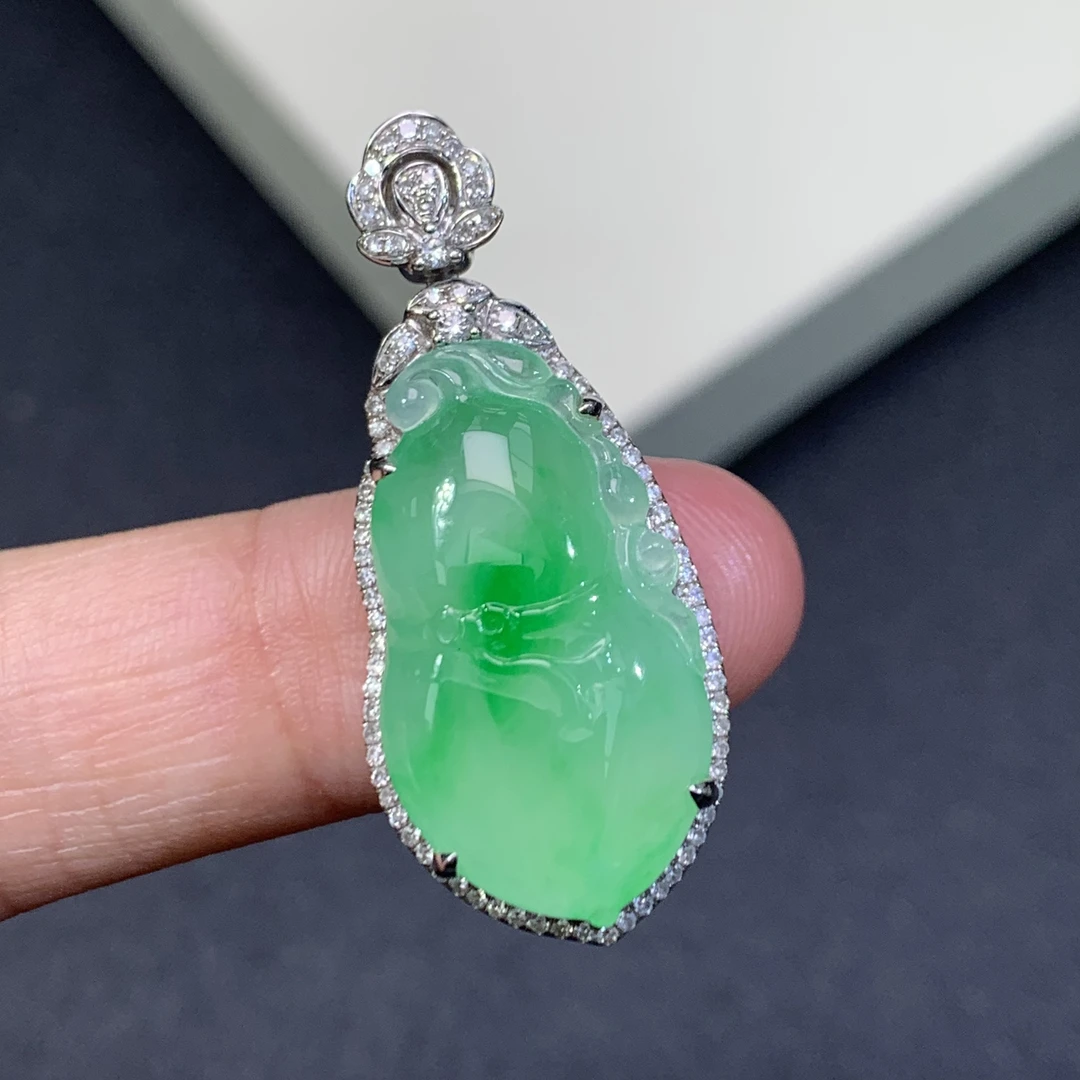 新品推荐·18k金冰绿飘绿葫芦翡翠玉石缅A吊坠精致腰缠万贯