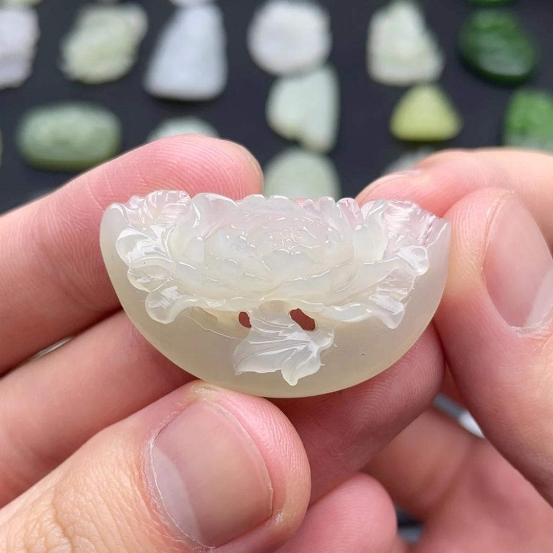 【闪购商品】颈饰未镶嵌和田玉