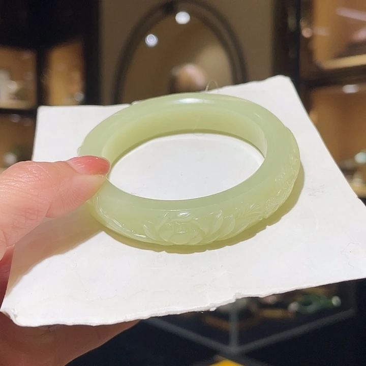 未镶嵌手镯和田玉52.8#60.73g