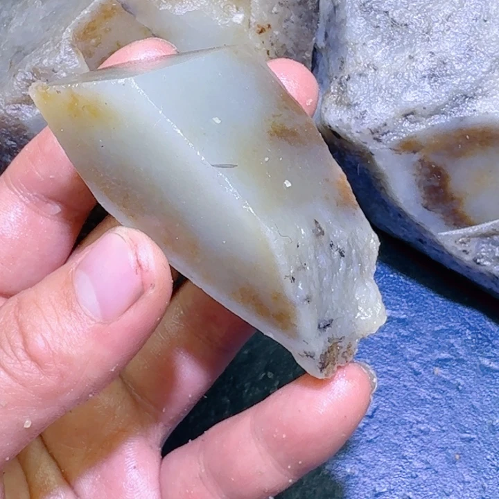 和田玉未镶嵌珠宝半成品