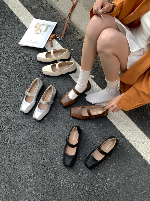 方头通勤平底女鞋玛丽珍豆豆鞋单鞋纯色魔术贴真皮皮鞋鞋子秋季