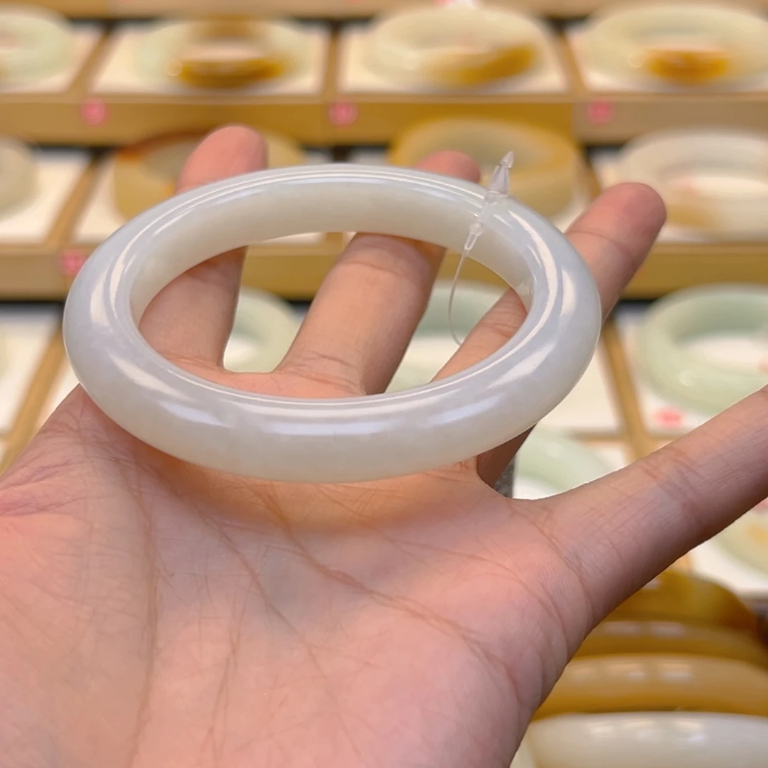 *****和田玉未镶嵌手镯9