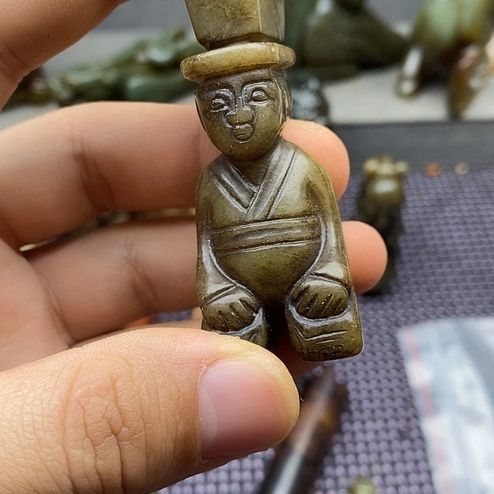 未镶嵌蛇纹石玉颈饰