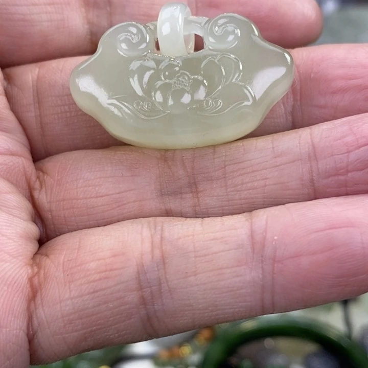 和田玉颈饰未镶嵌?****?