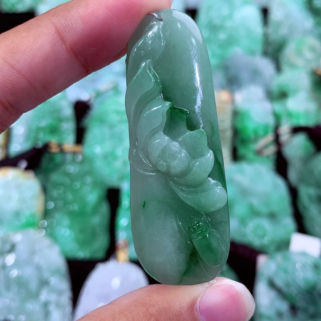 吊坠(不含链)未镶嵌翡翠