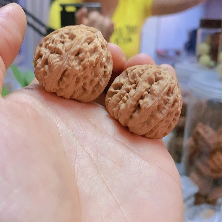 【闪购商品】核桃把件34三角白