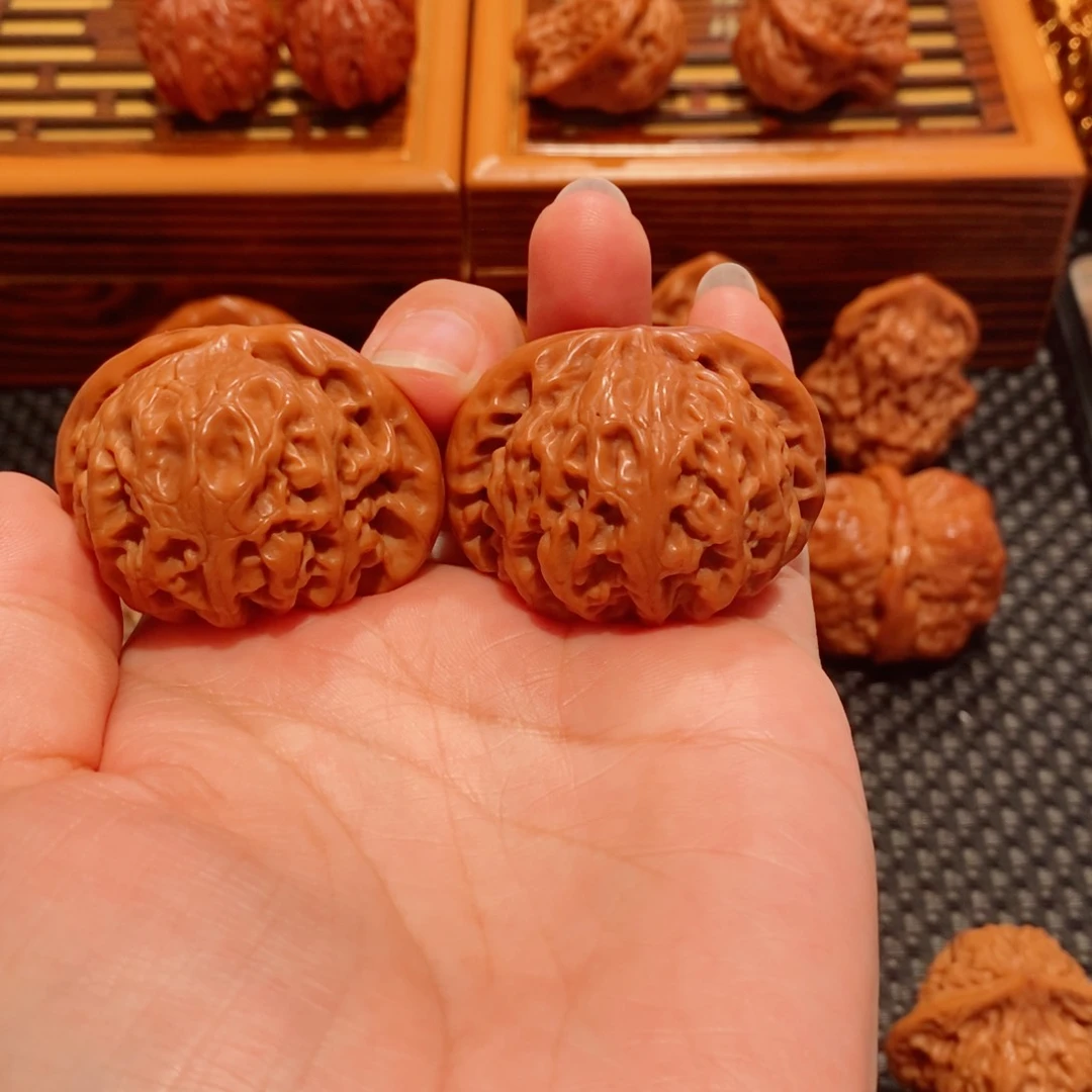 文玩核桃把件宫灯