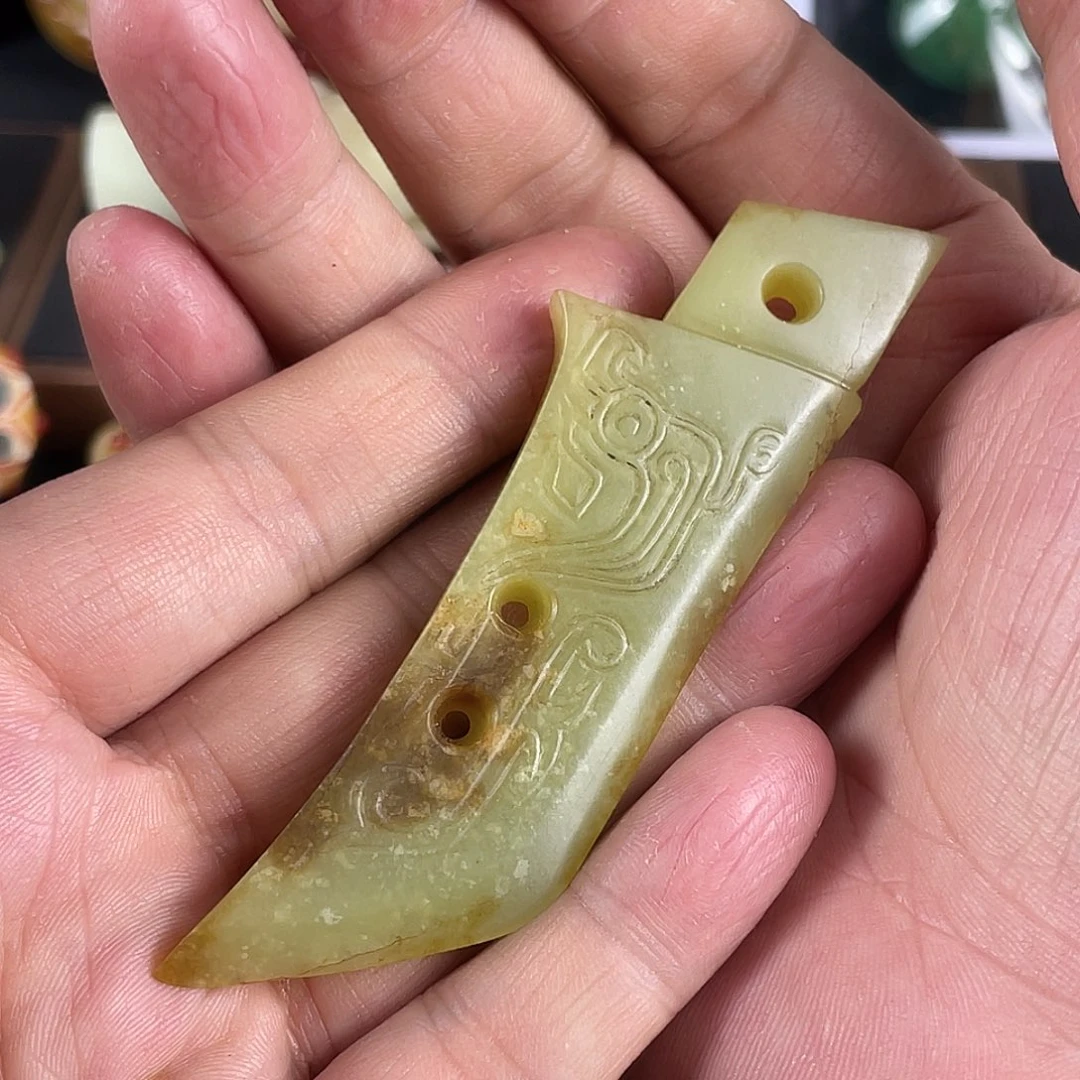 未镶嵌和田玉（糖玉）挂件沙*