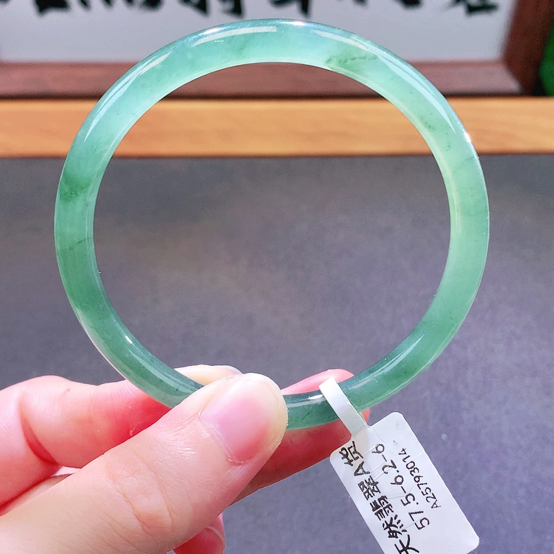 翡翠未镶嵌手镯天然翡翠