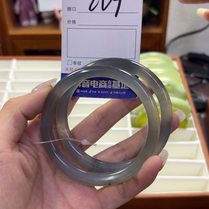 蛇纹石玉未镶嵌手镯635