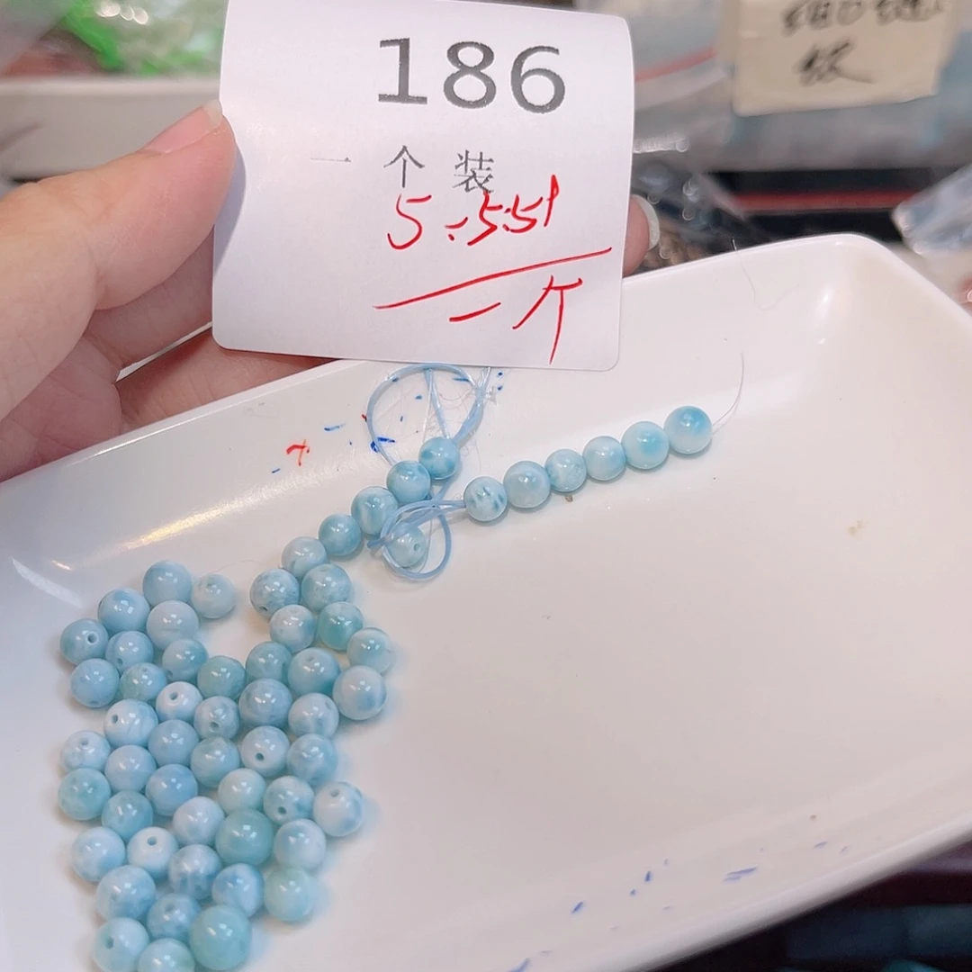 未镶嵌珠宝半成品水晶186 。