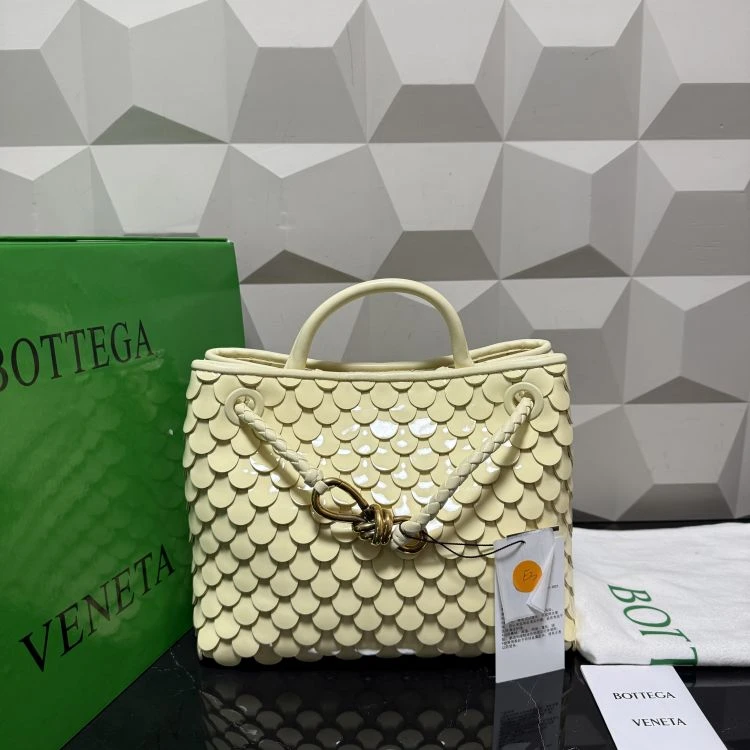 未使用/葆蝶家/单肩包/C14045003801/[251231ELAW]