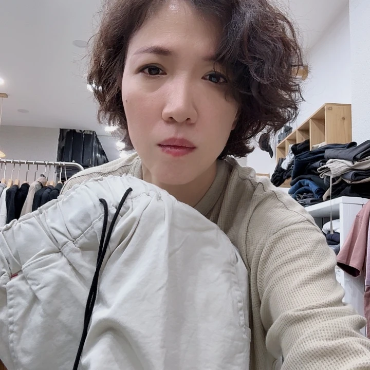 用***2羊皮（革）好吧那我们去找地方休息一