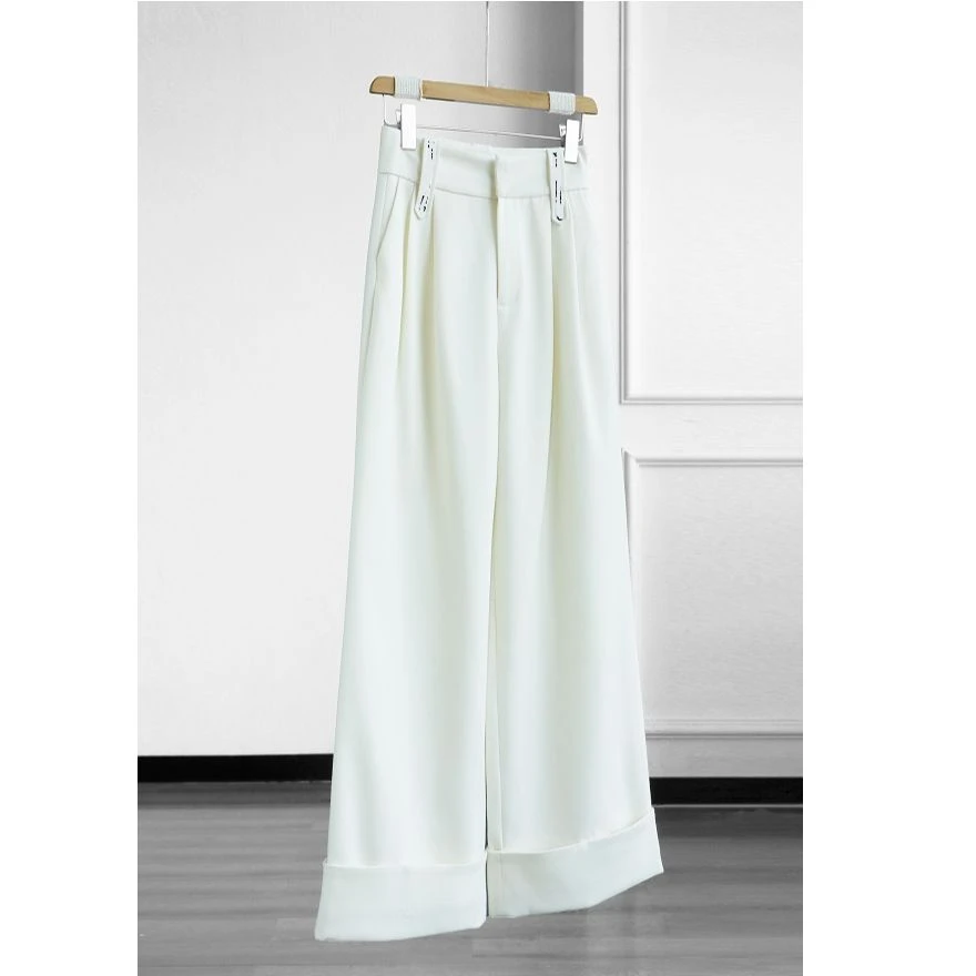 时尚刺绣字母斜纹休闲裤DLLFY1102