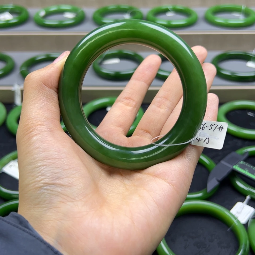 和田玉（碧玉）未镶嵌手镯碧玉艳底5657