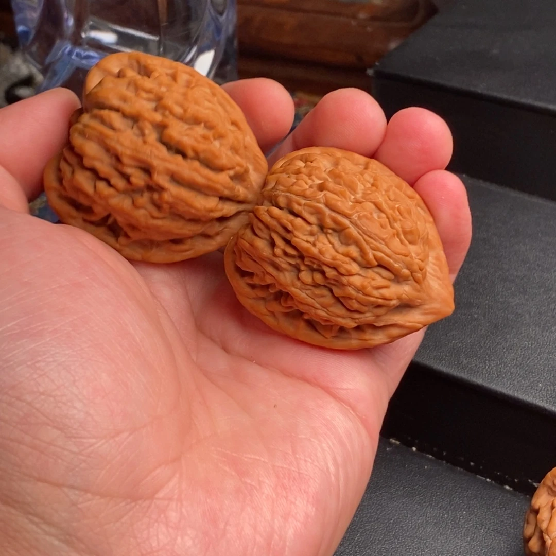 l***n吊坠文玩核桃核为贵