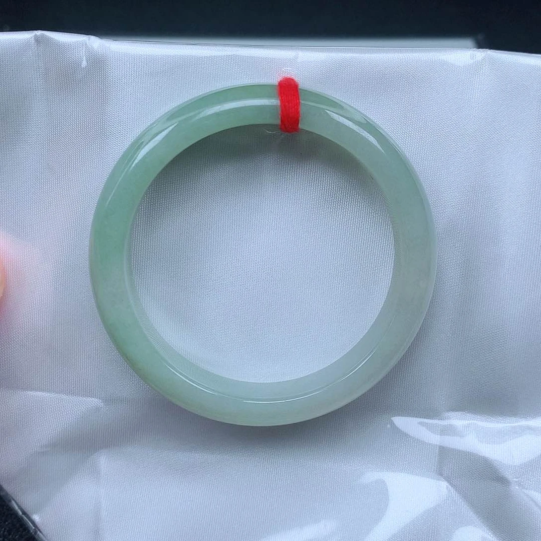 翡翠手镯未镶嵌54！