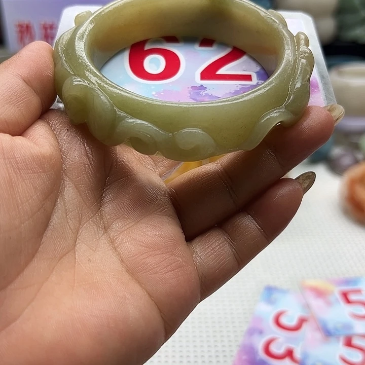 石英岩玉手镯未镶嵌
