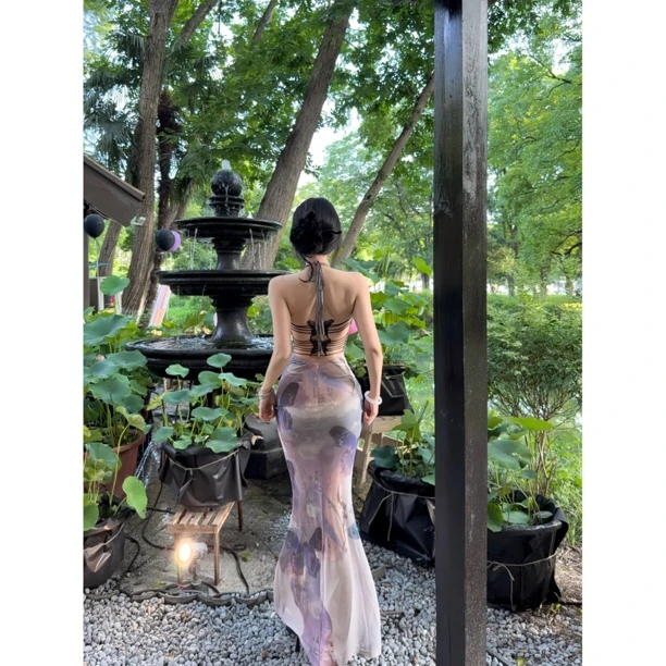 性感纯欲辣妹紫色挂脖连衣裙女夏包臀修身蝴蝶露背度假鱼尾长裙