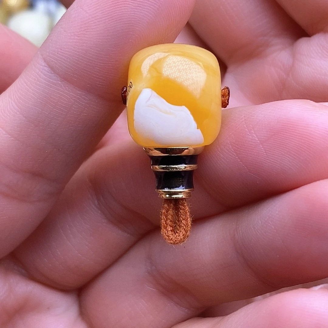 琥珀裸石18K金镶嵌14mm 蜜蜡金塔三通