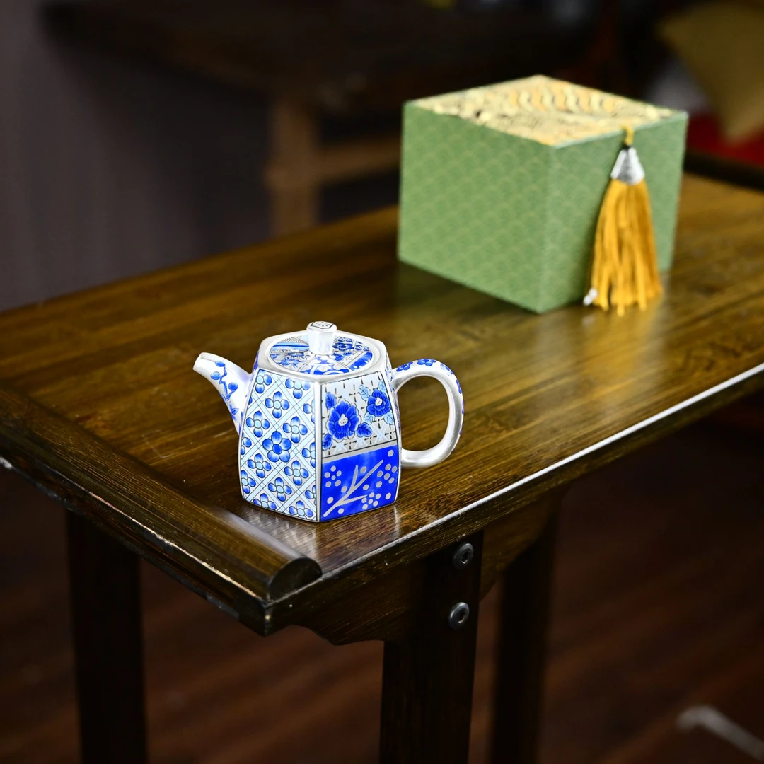 K青花六方银壶（带礼盒）Y8