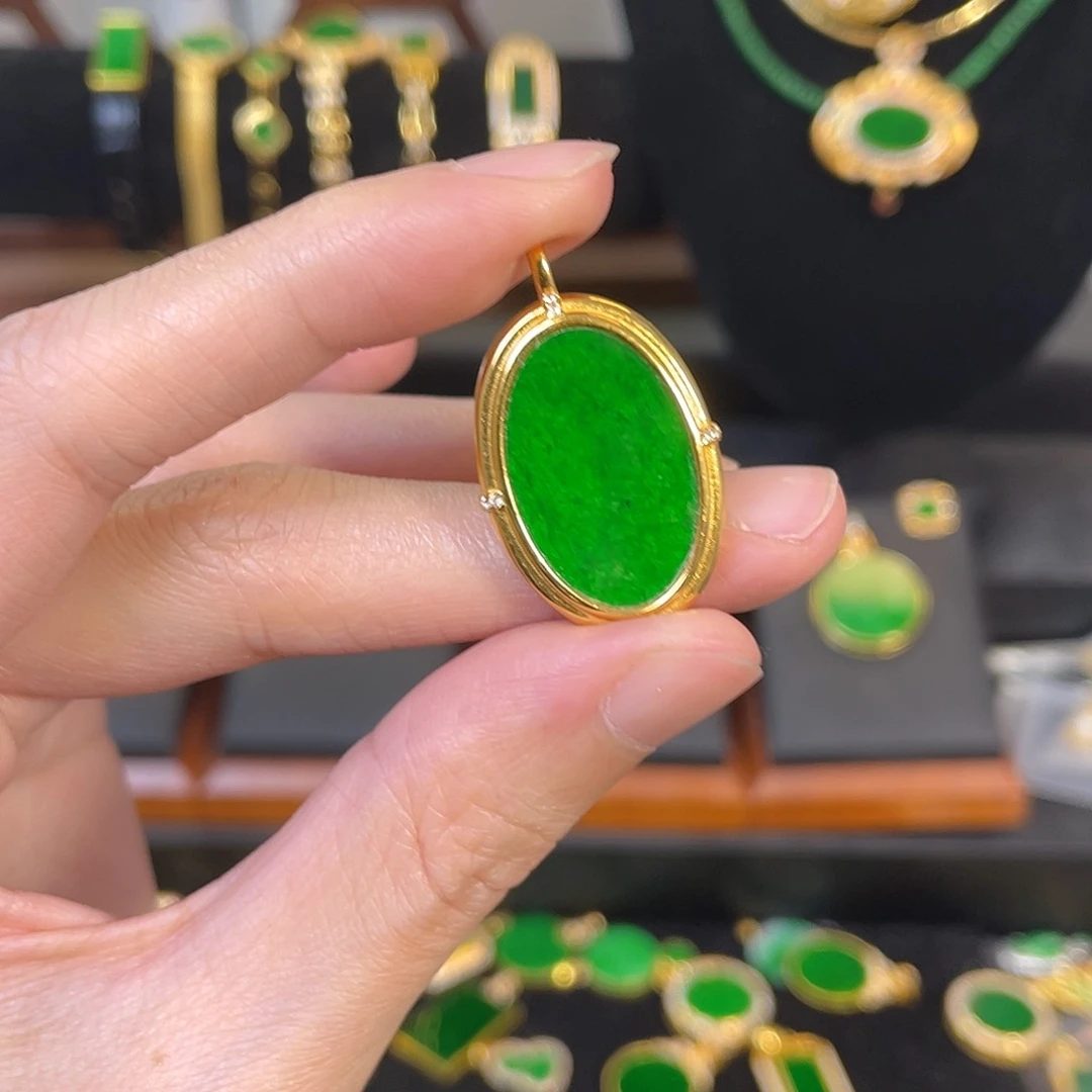 翡翠吊坠(赠链)银S925镀金镶嵌
