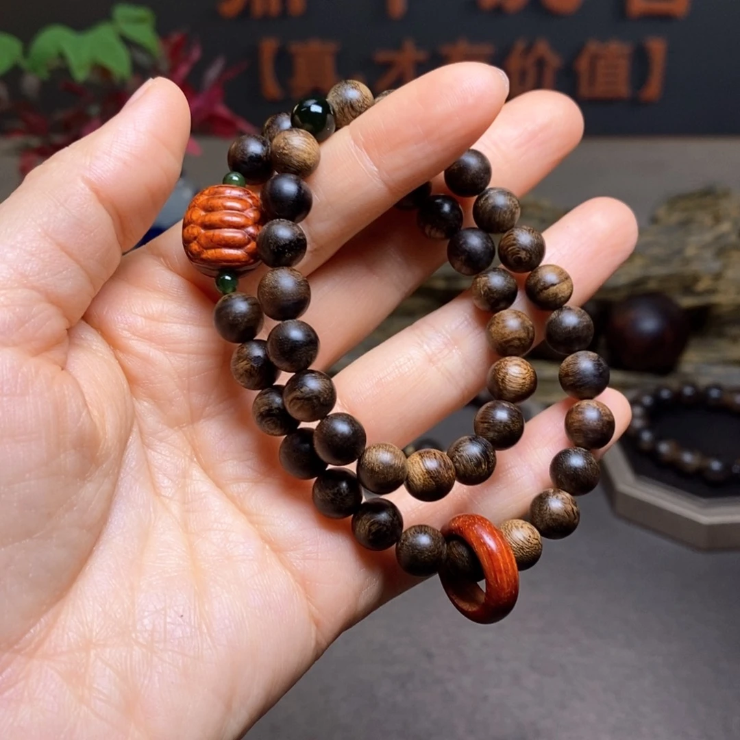 沉香手串越南芽庄绿棋瘤疤0.8设计➕紫檀木雕