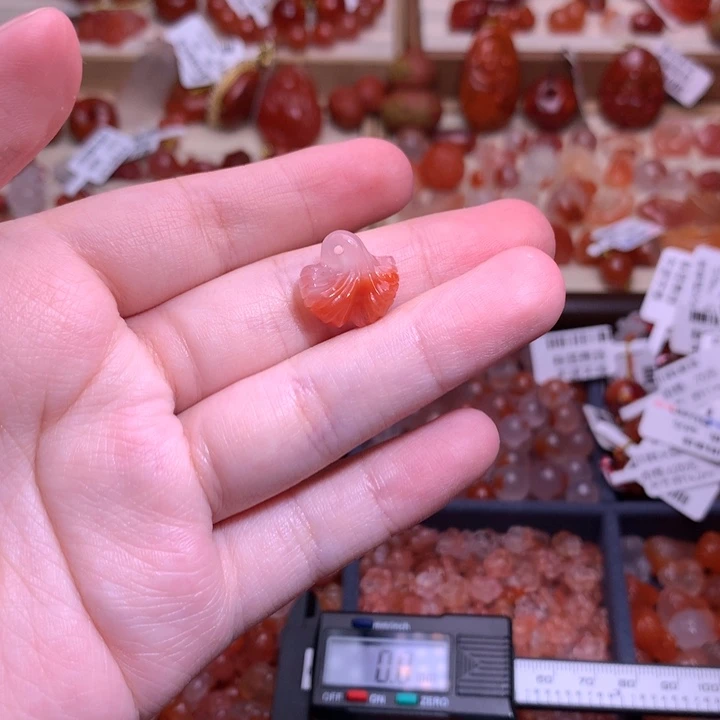 南红玛瑙未镶嵌珠宝半成品银杏叶