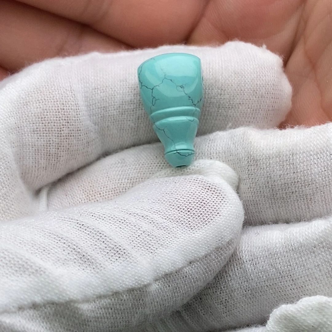 享***派绿松石未镶嵌原矿绿松石雕刻凤久