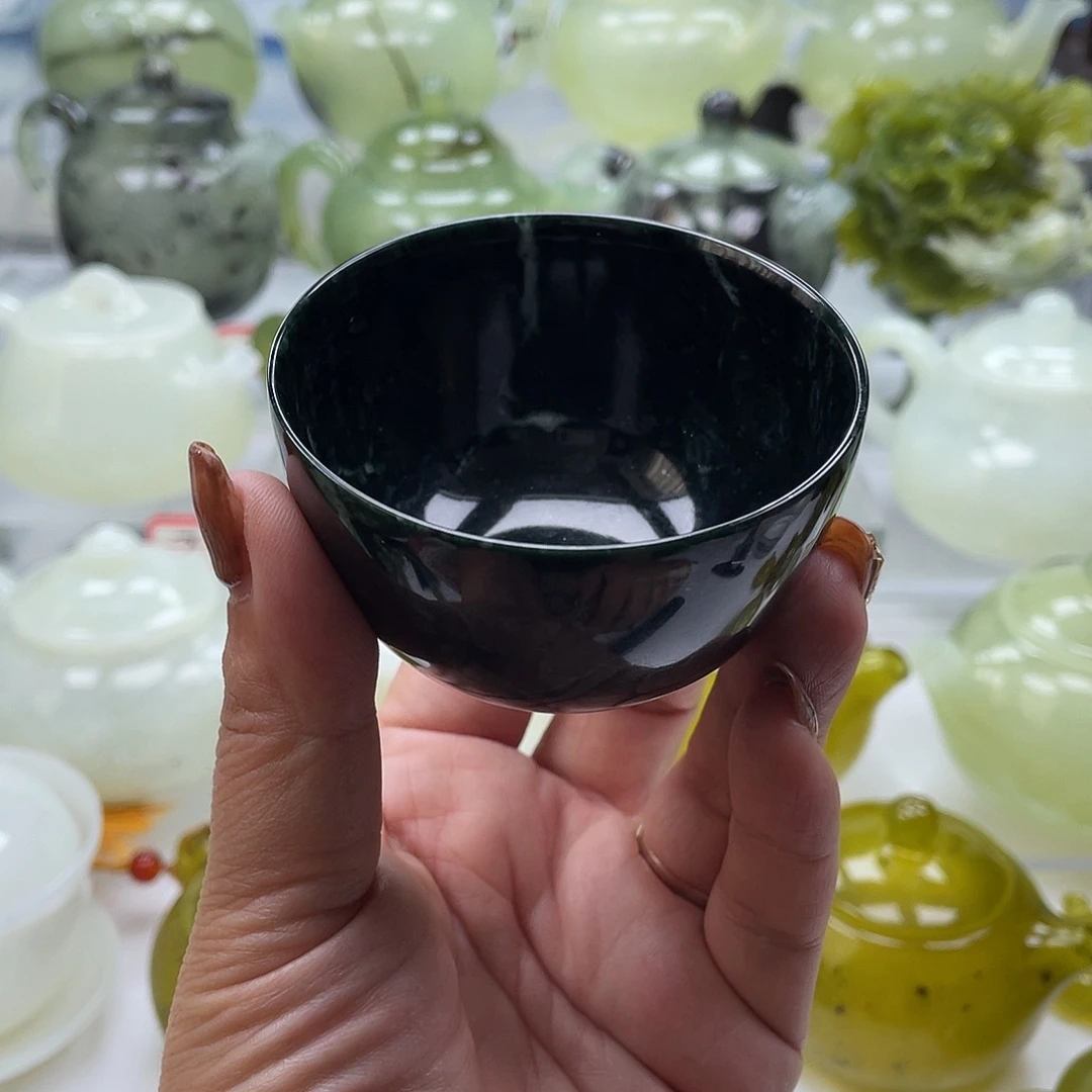 蛇纹石玉未镶嵌主人杯