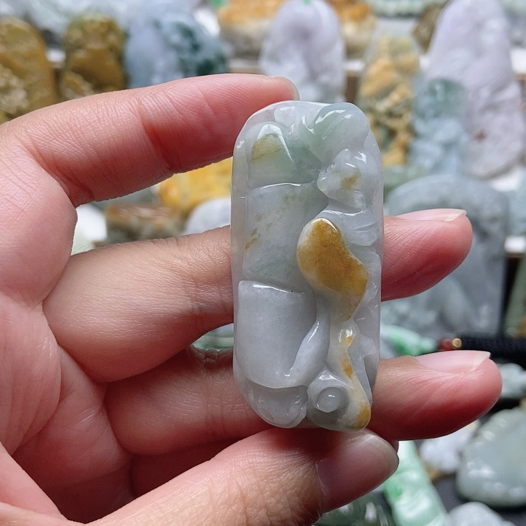 翡翠未镶嵌颈饰翡翠