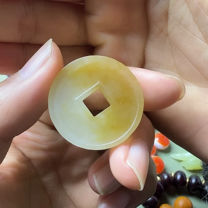 潘***涛和田玉未镶嵌珠宝半成品