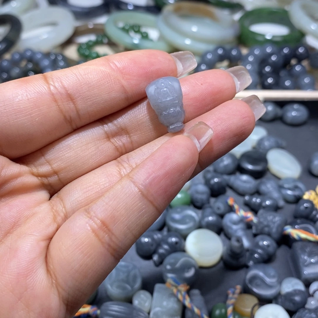 和田玉未镶嵌挂件听**海