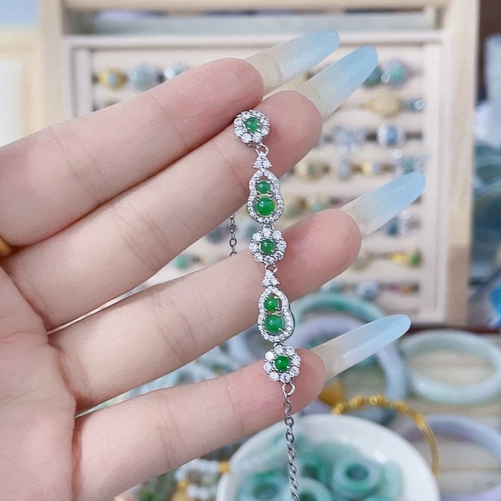 翡翠未镶嵌颈饰天然翡翠Ａ货
