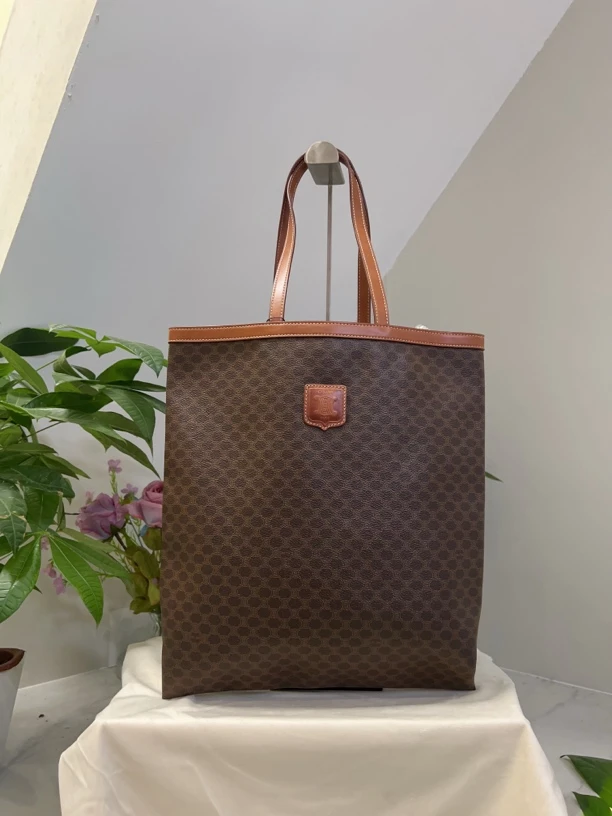 95新 Celine/思琳 兔兔奢/思琳单肩包/240313128