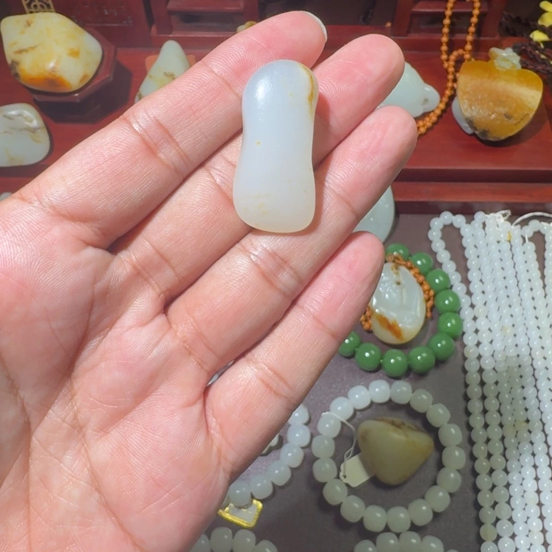 和田玉（糖玉）未镶嵌颈饰