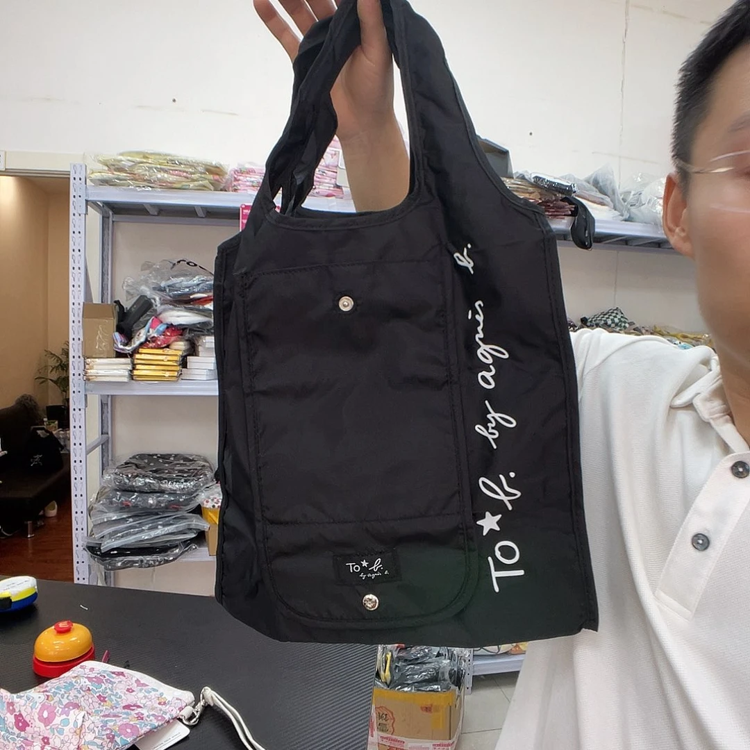 PU化妆包等各种产品和