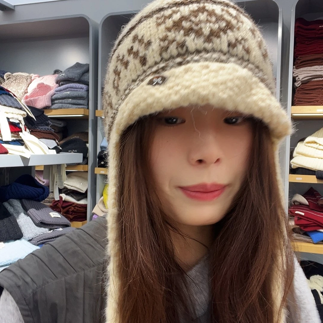 毛绒棉白色费尔岛飞行帽