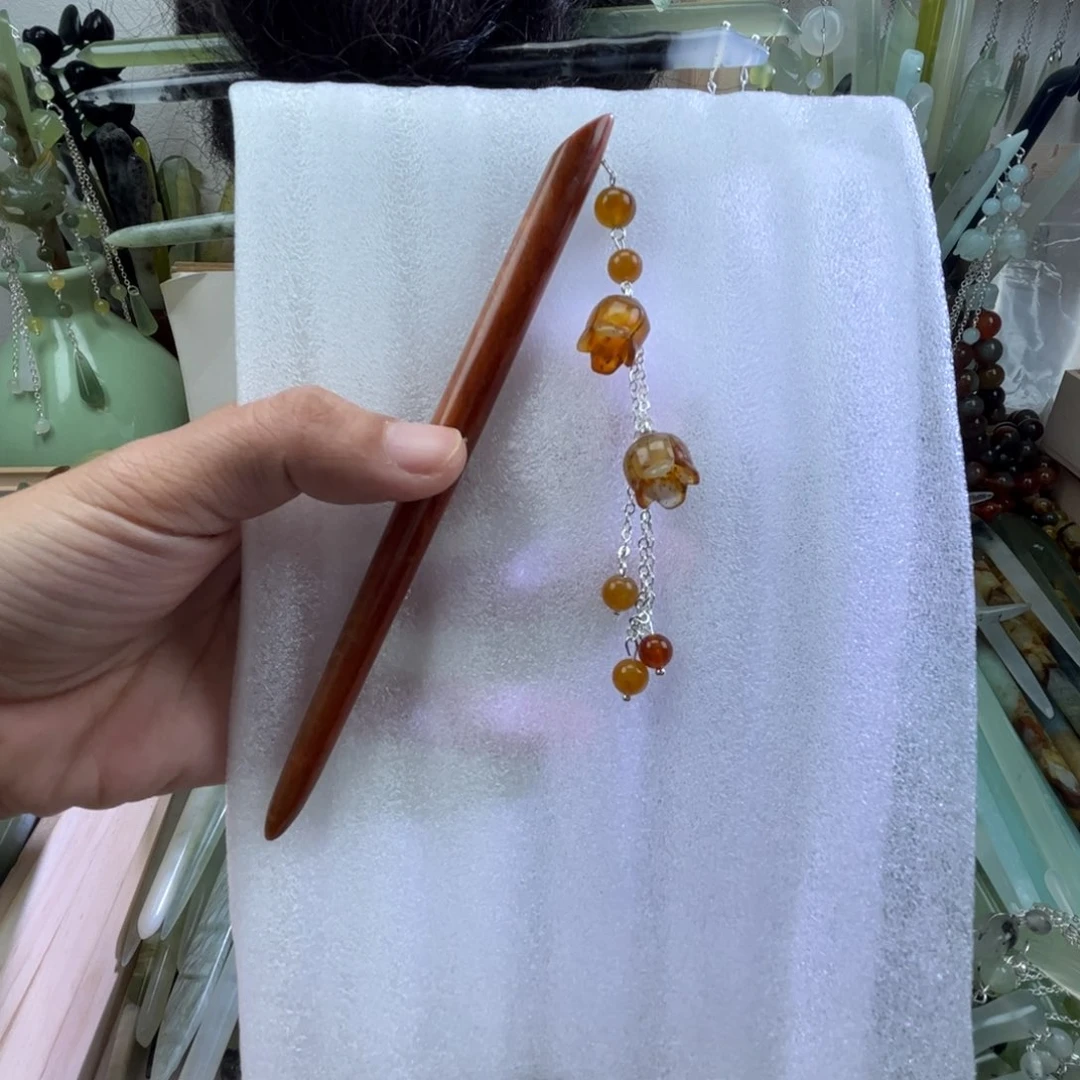 蛇纹石玉发饰合金辽阳红棍加玉石王红铃兰