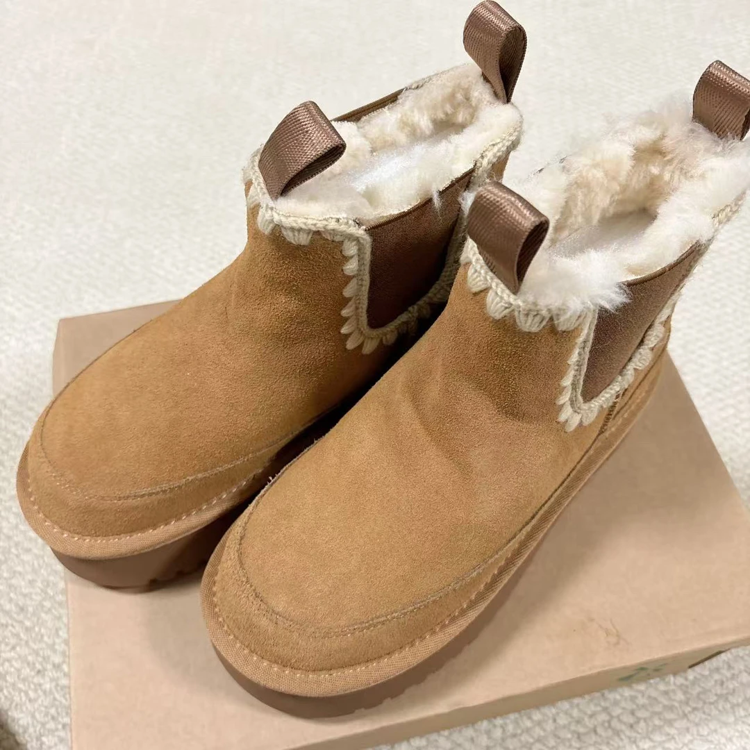 时尚加绒加厚雪地靴2025秋冬新款百搭纯色厚底短靴
