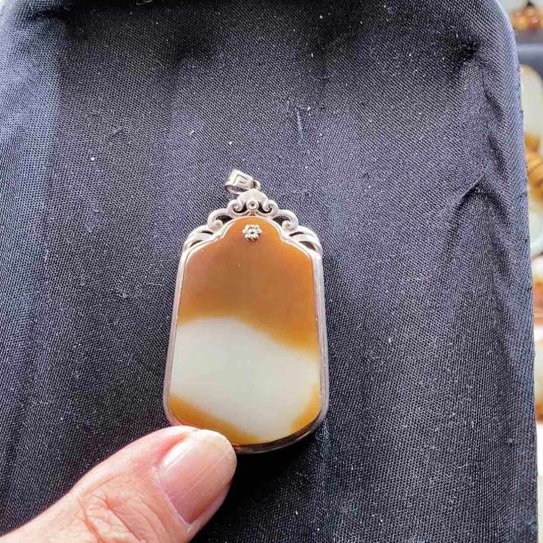 【闪购商品】和田玉（糖玉）颈饰未镶嵌