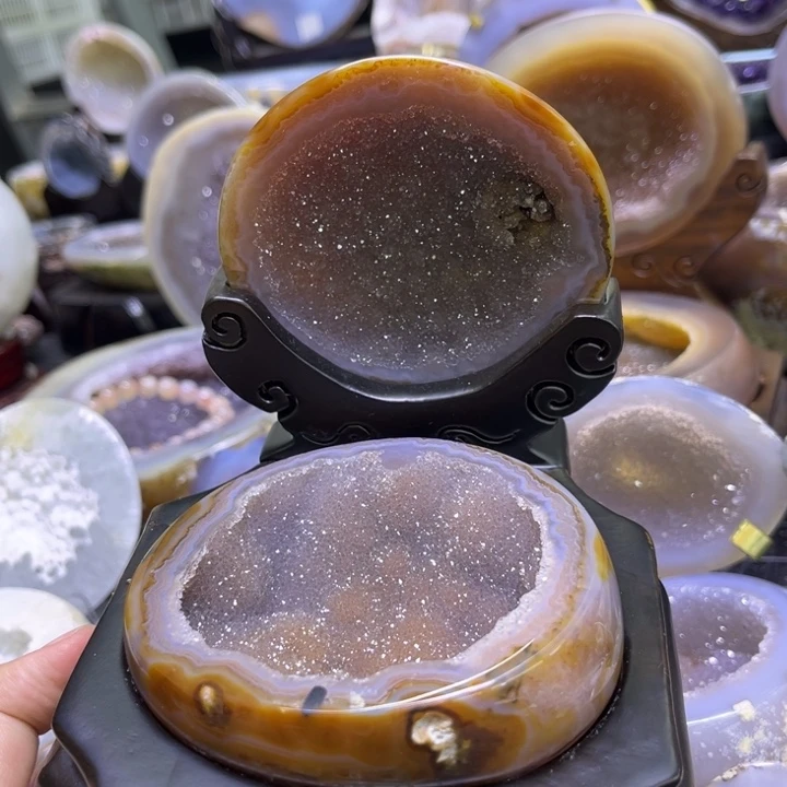 未镶嵌水晶珠宝半成品